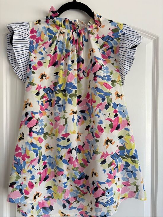 JODIFL Tops - Floral Flutter-Sleeve Casual Dress - White Multi